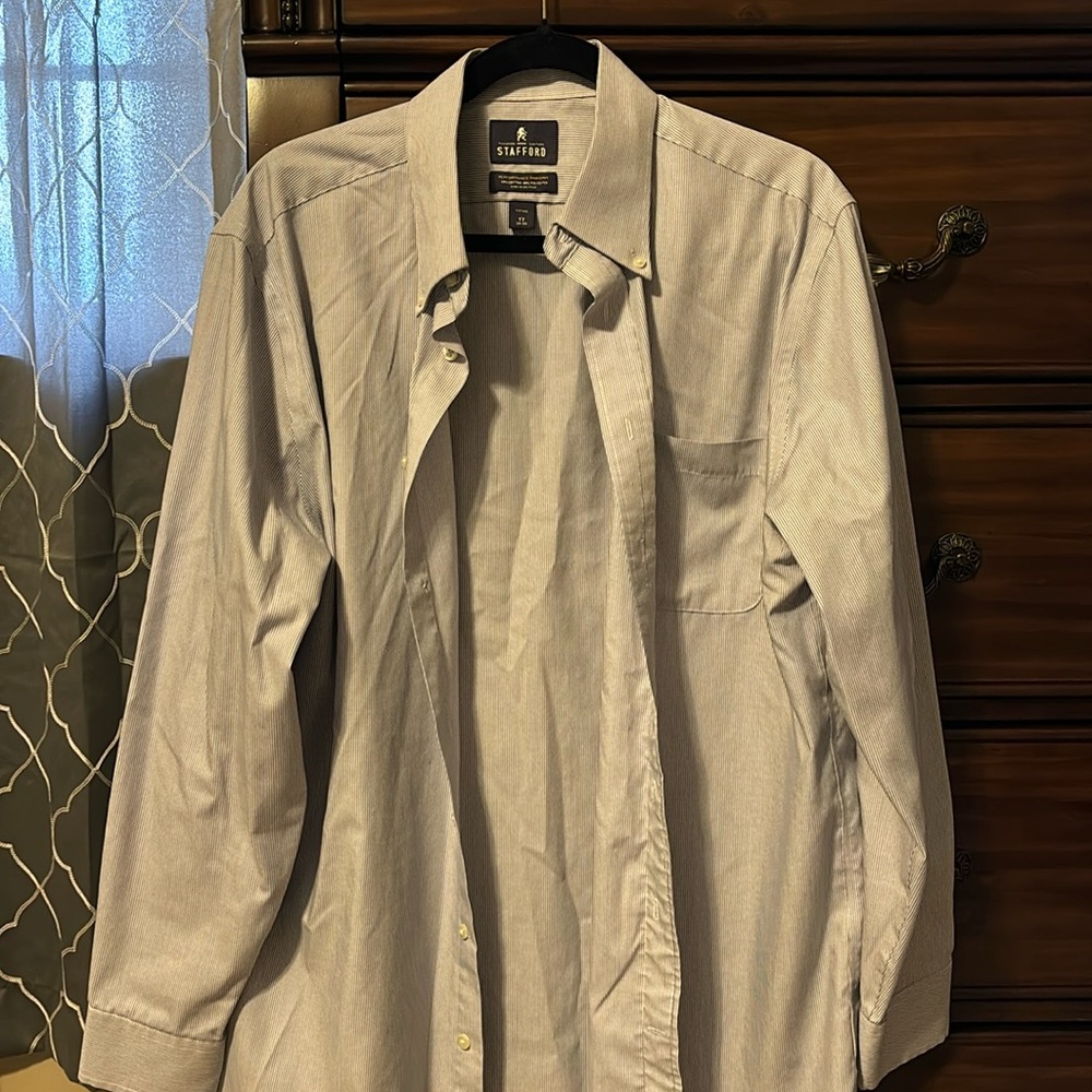 Men’s dress shirt